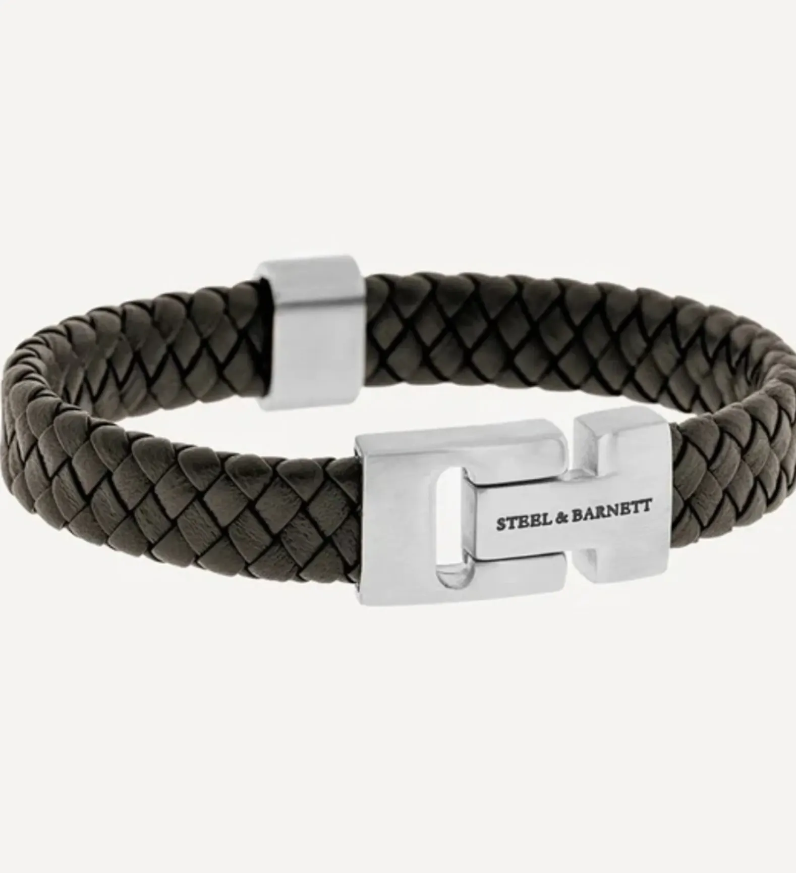 Steel & Barnett Sieraad