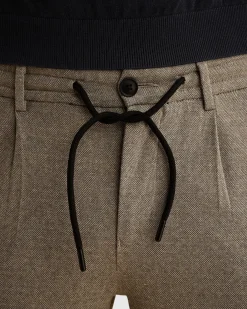 Vanguard Chino V11