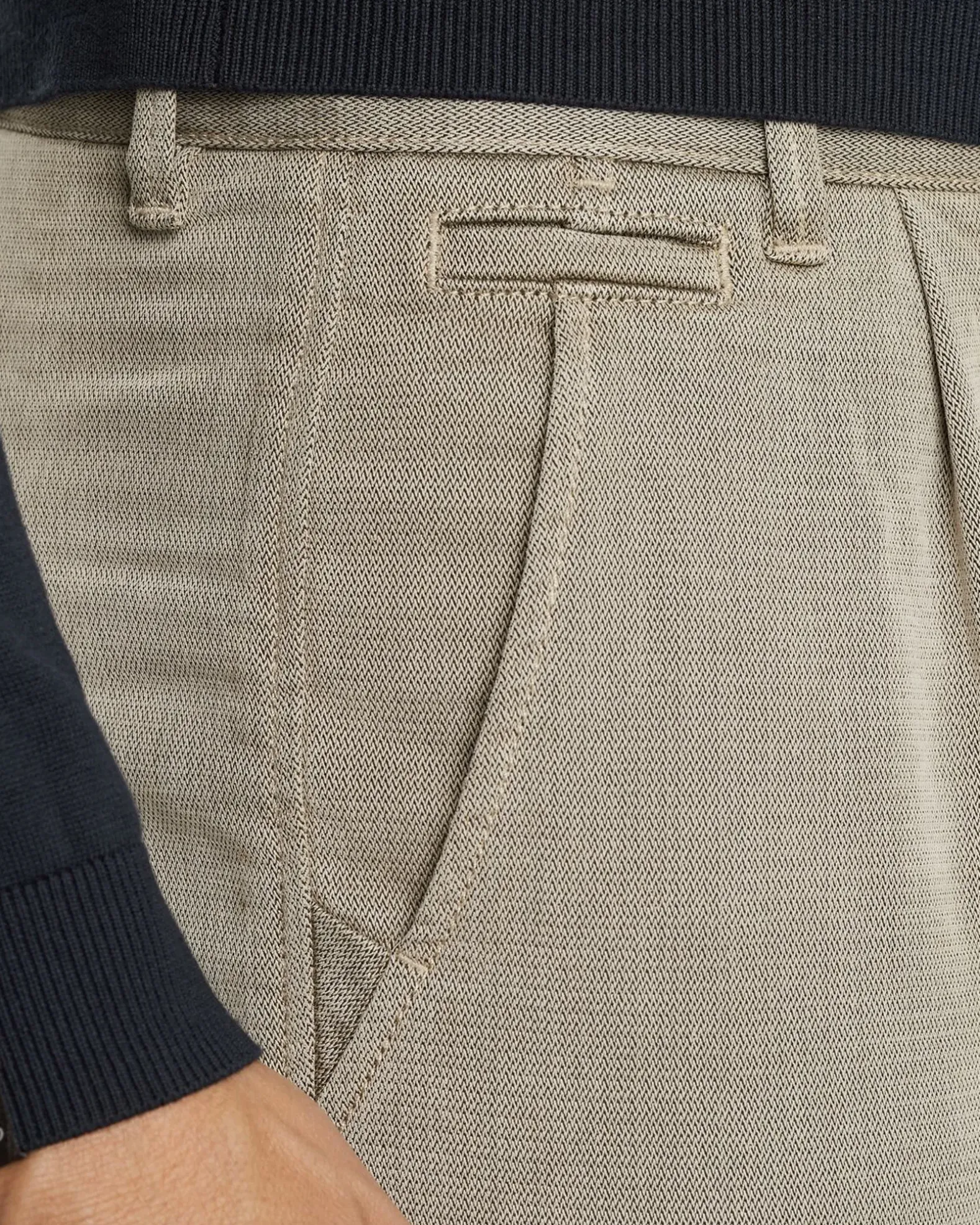 Vanguard V35 Chino