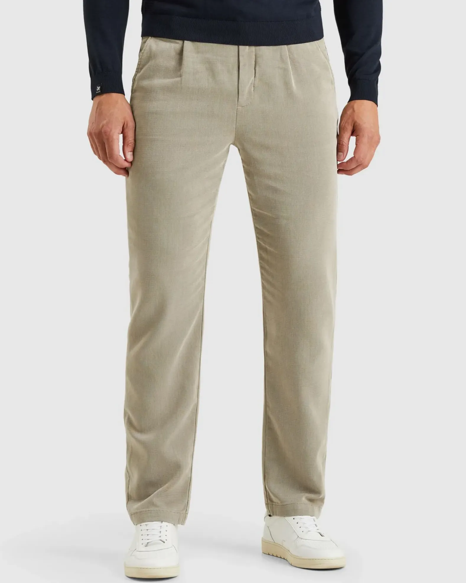Vanguard V35 Chino