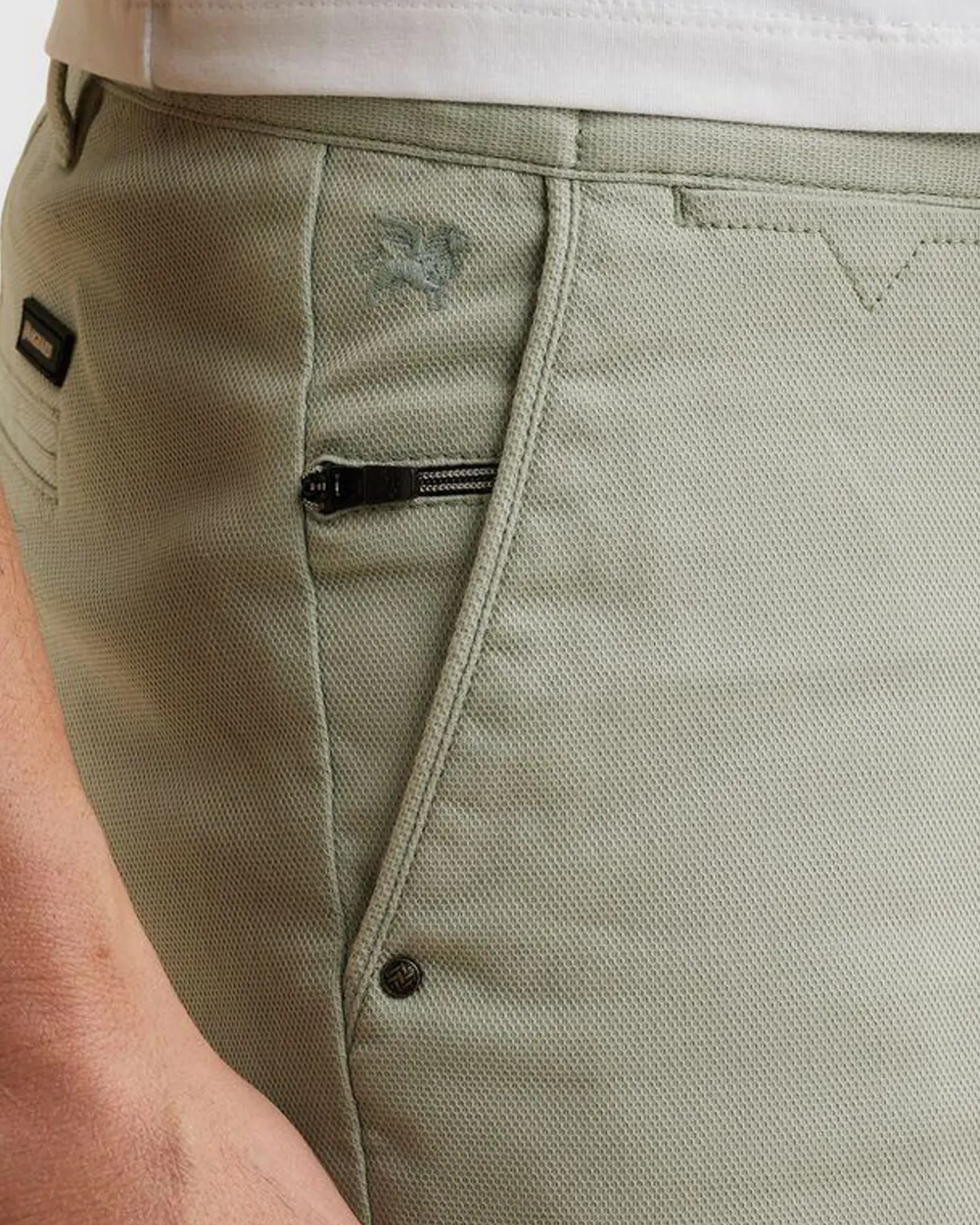 Vanguard V65 Short